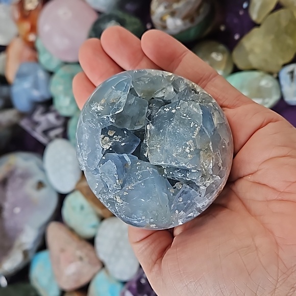Celestite Sphere 460 grams with stand - Picture 1 of 3